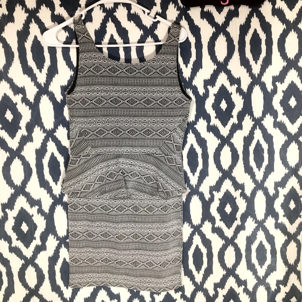 🦋Aztec Mini Dress - Picture 4 of 7